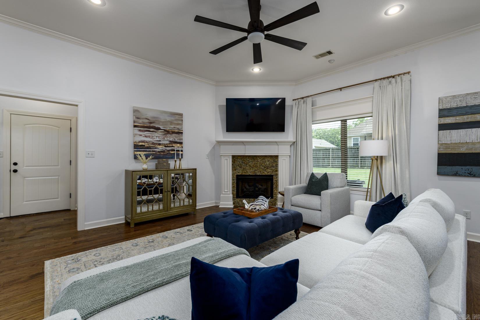 1308 Oak Glenn Place