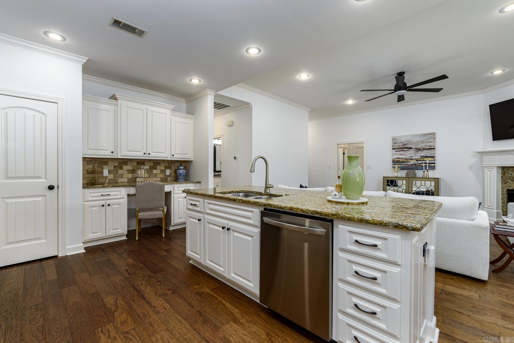 1308 Oak Glenn Place