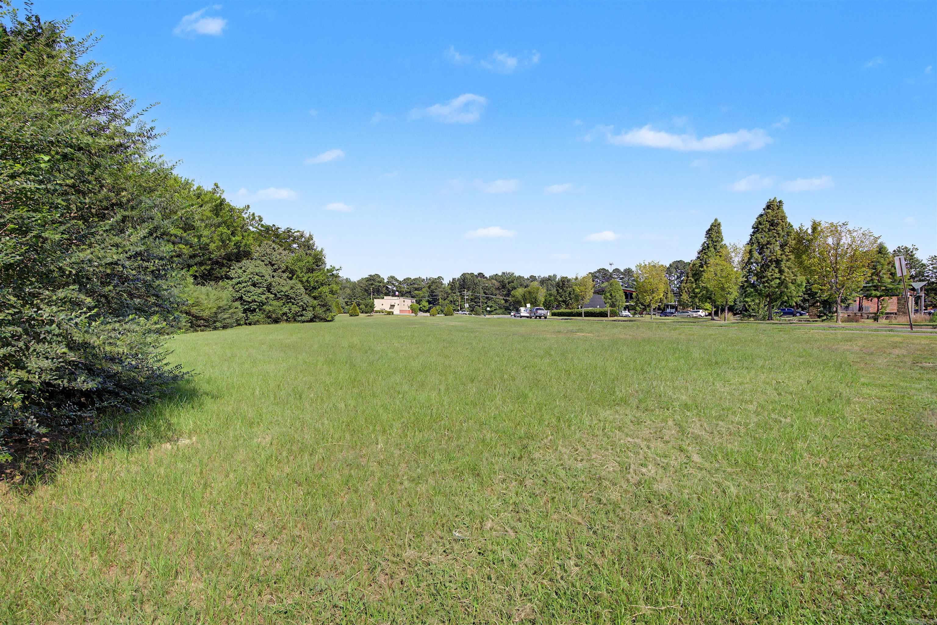 14 Otter Creek Ct