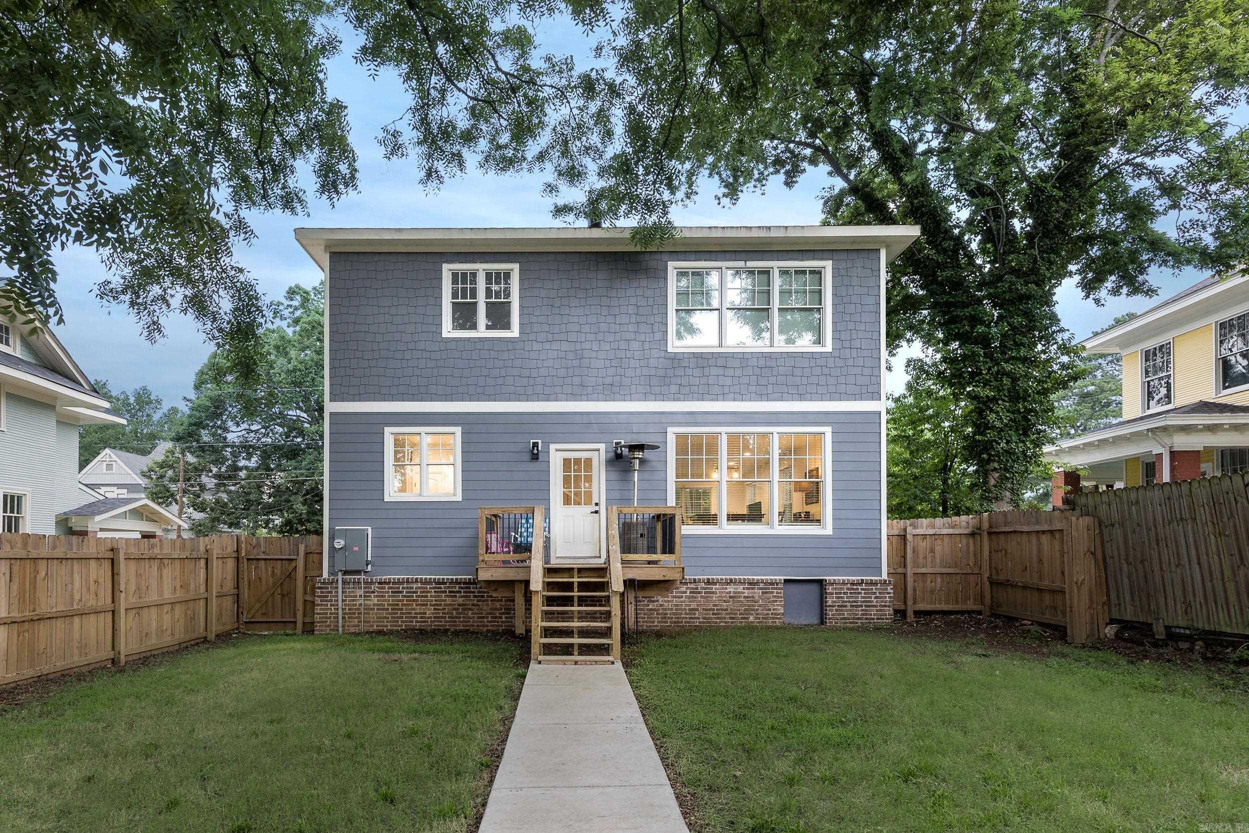 2311 S Louisiana Street