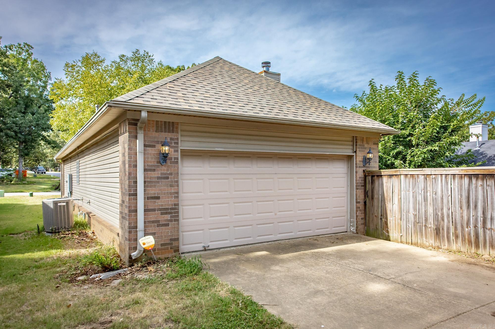 91 Rolling Oaks Drive