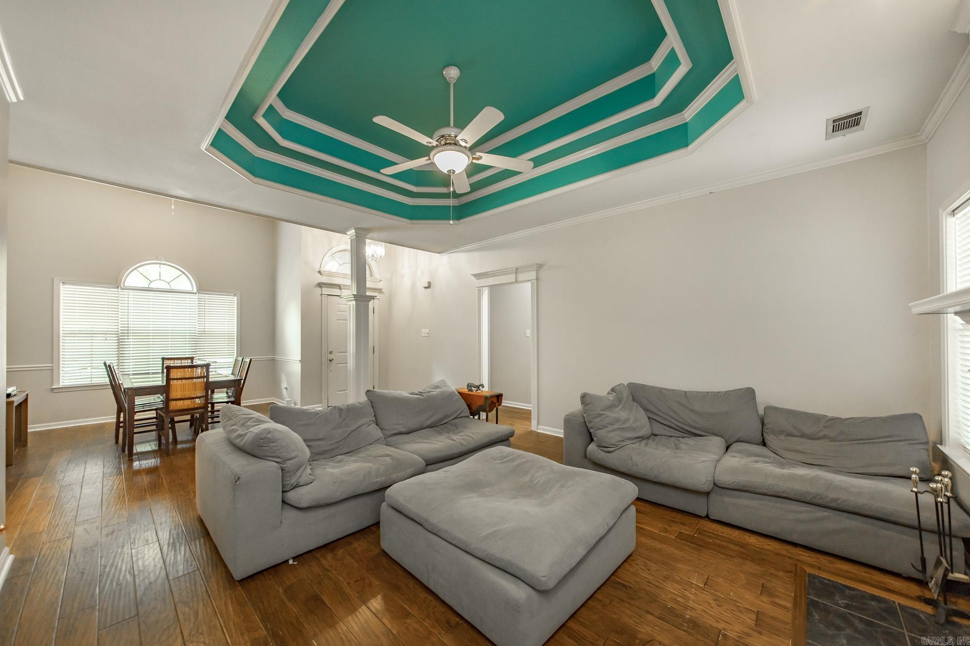 91 Rolling Oaks Drive