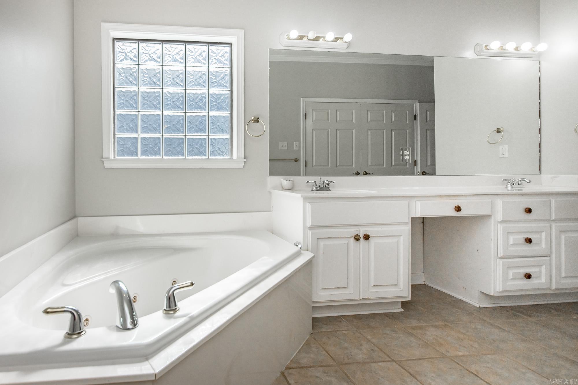 91 Rolling Oaks Drive