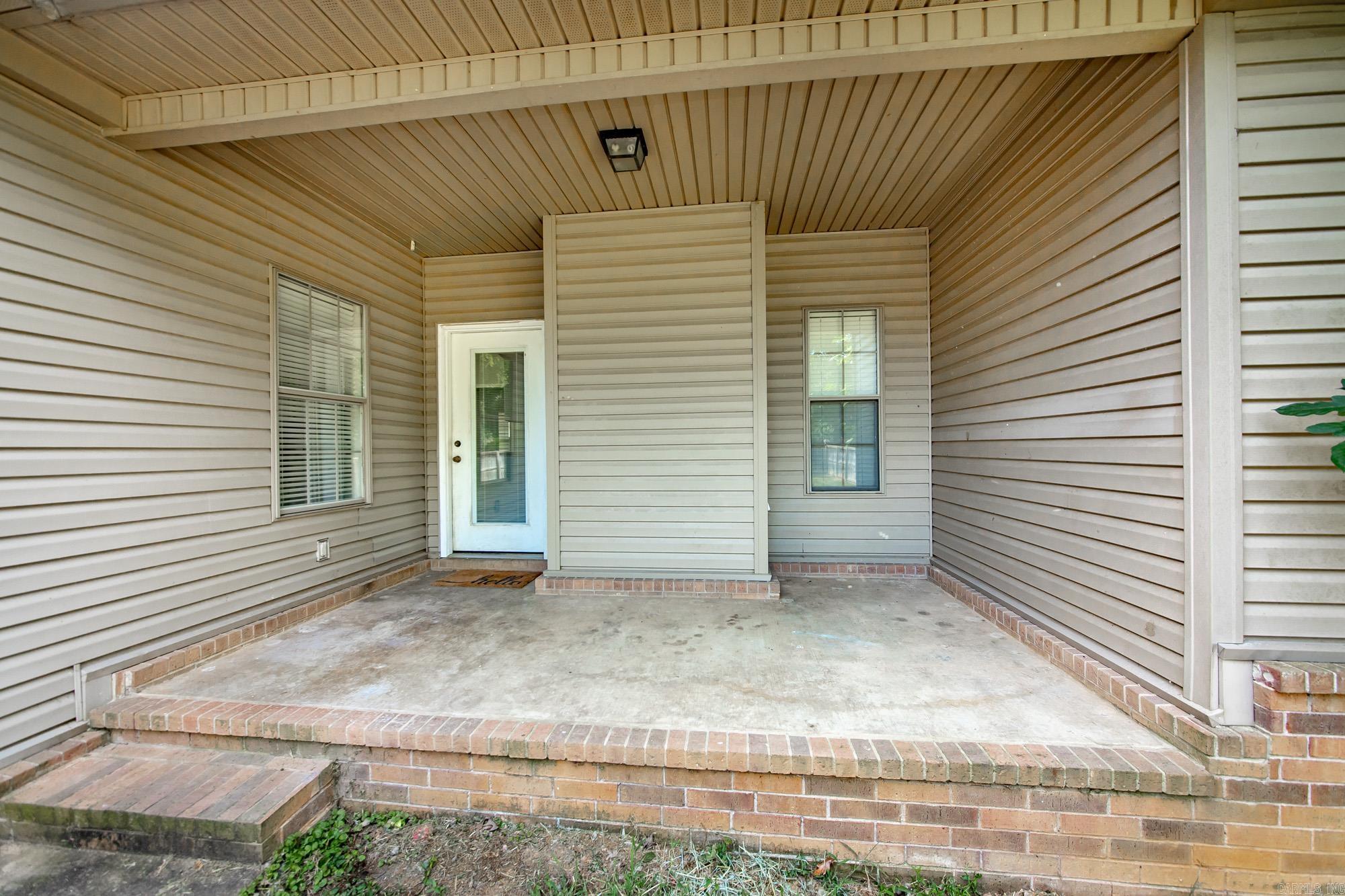 91 Rolling Oaks Drive