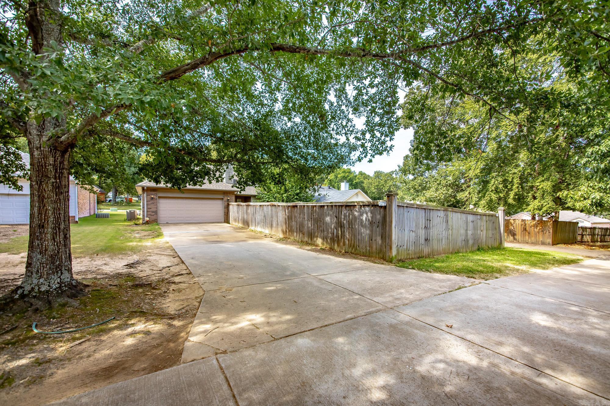 91 Rolling Oaks Drive