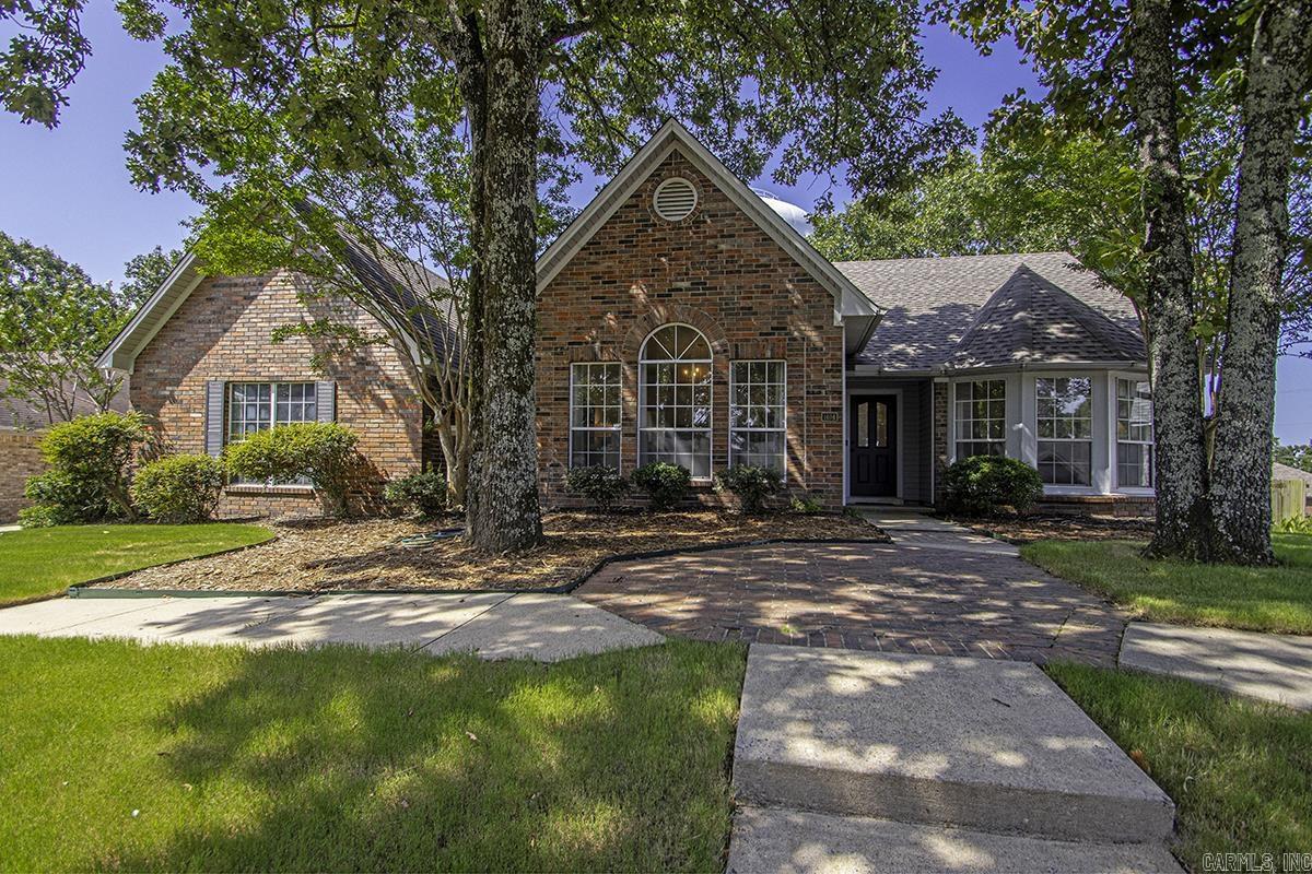 1404 Faircove Loop