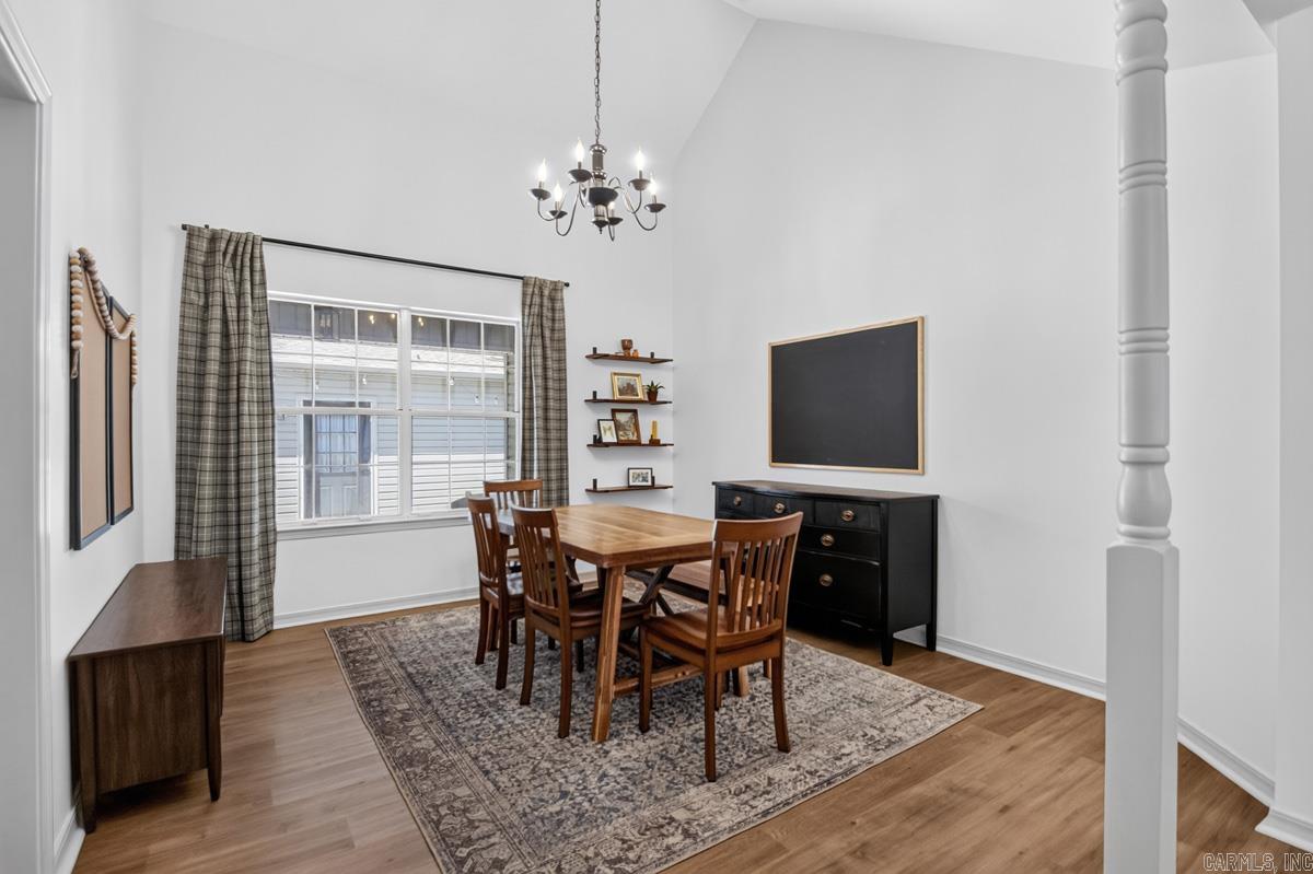 1404 Faircove Loop