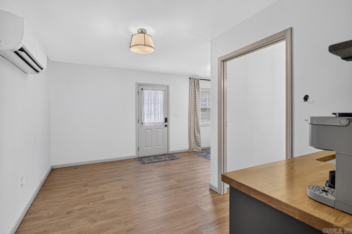 1404 Faircove Loop