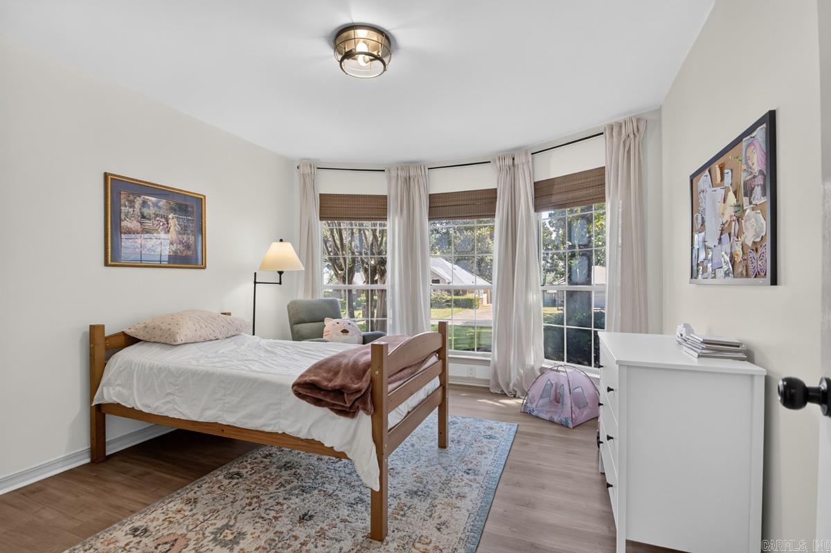 1404 Faircove Loop