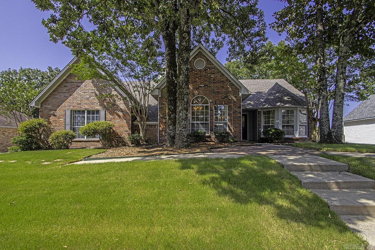 1404 Faircove Loop