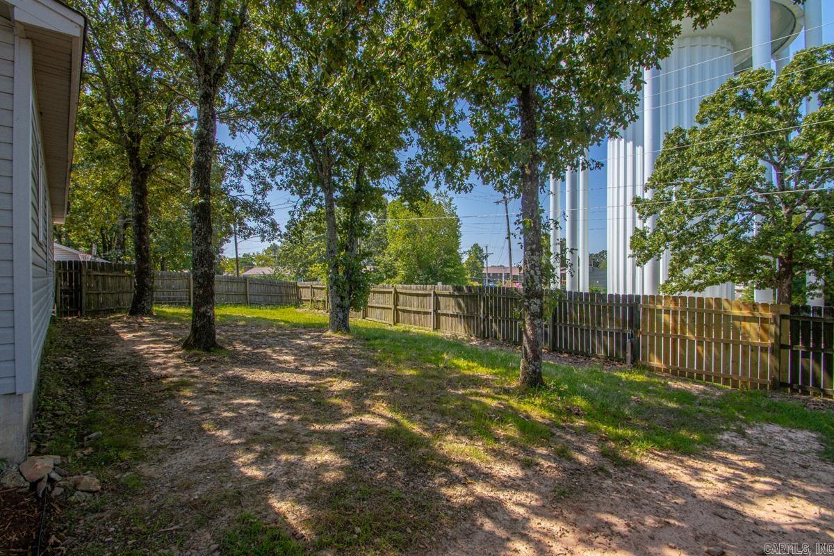 1404 Faircove Loop