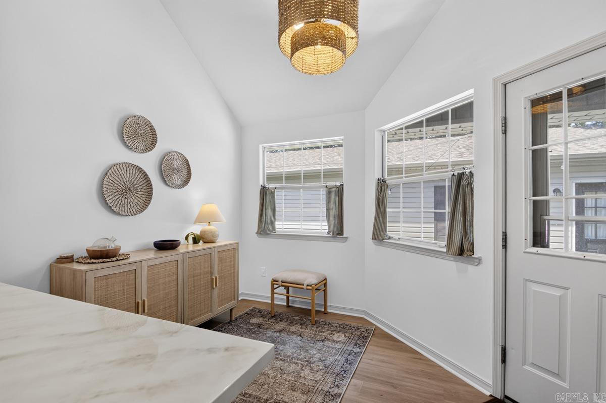 1404 Faircove Loop