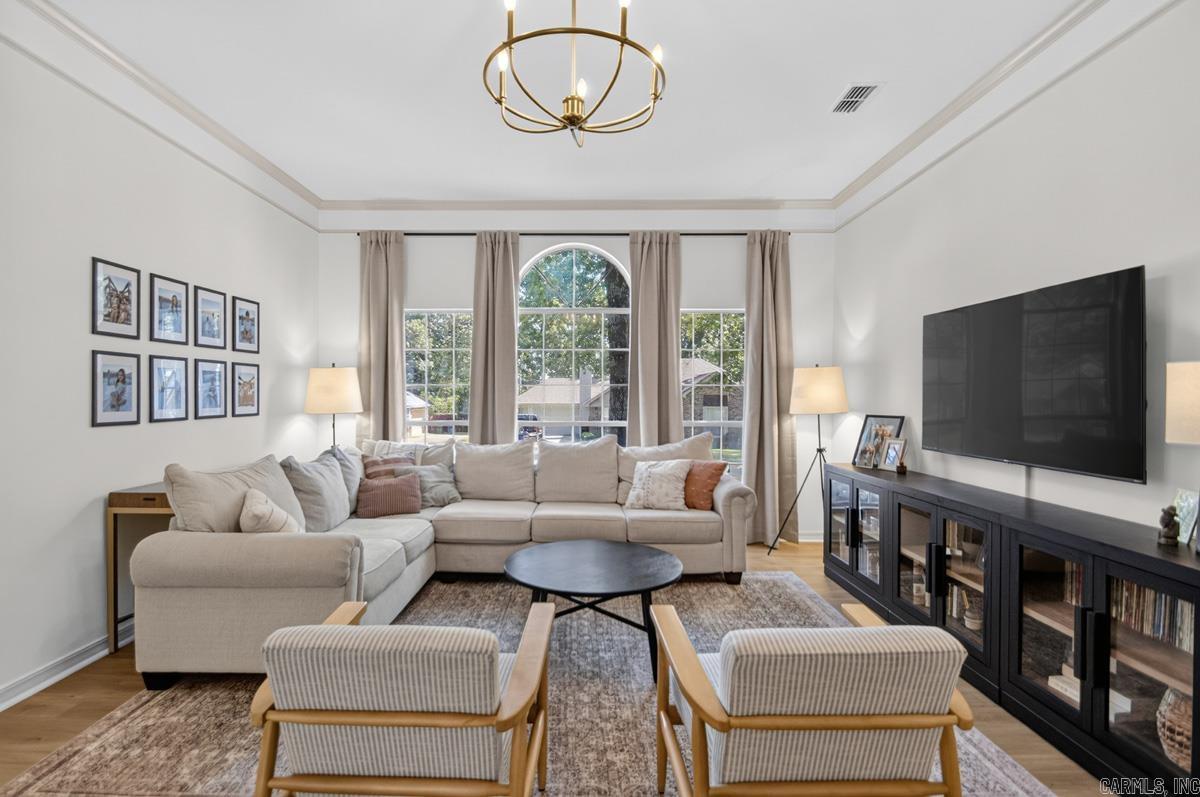 1404 Faircove Loop