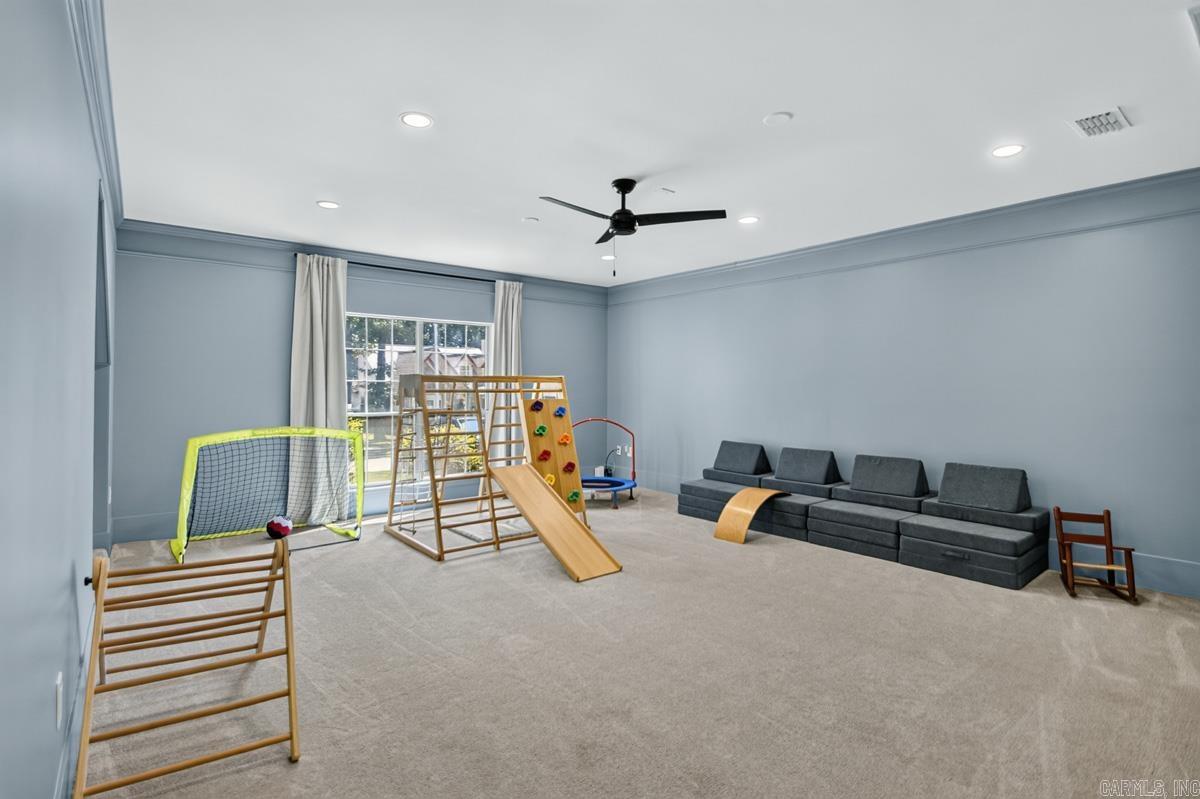 1404 Faircove Loop