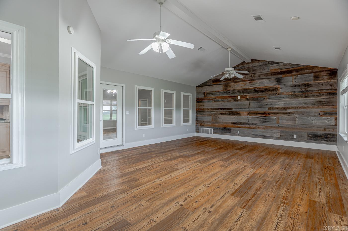 329 Windover Ln