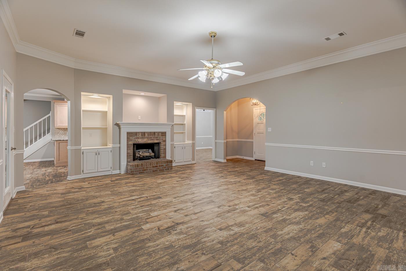 329 Windover Ln