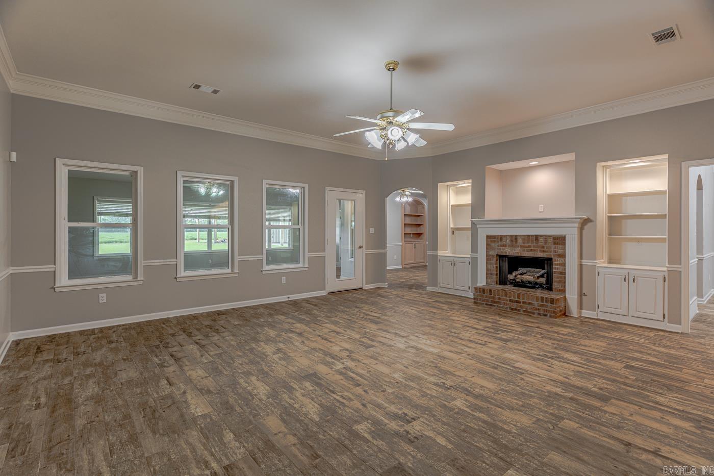 329 Windover Ln