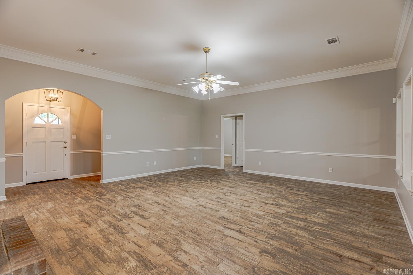 329 Windover Ln