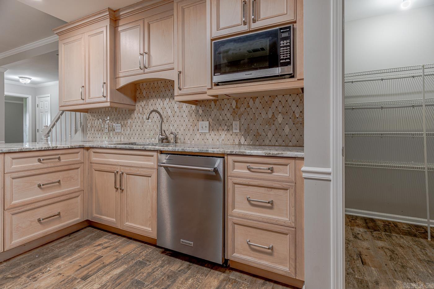 329 Windover Ln