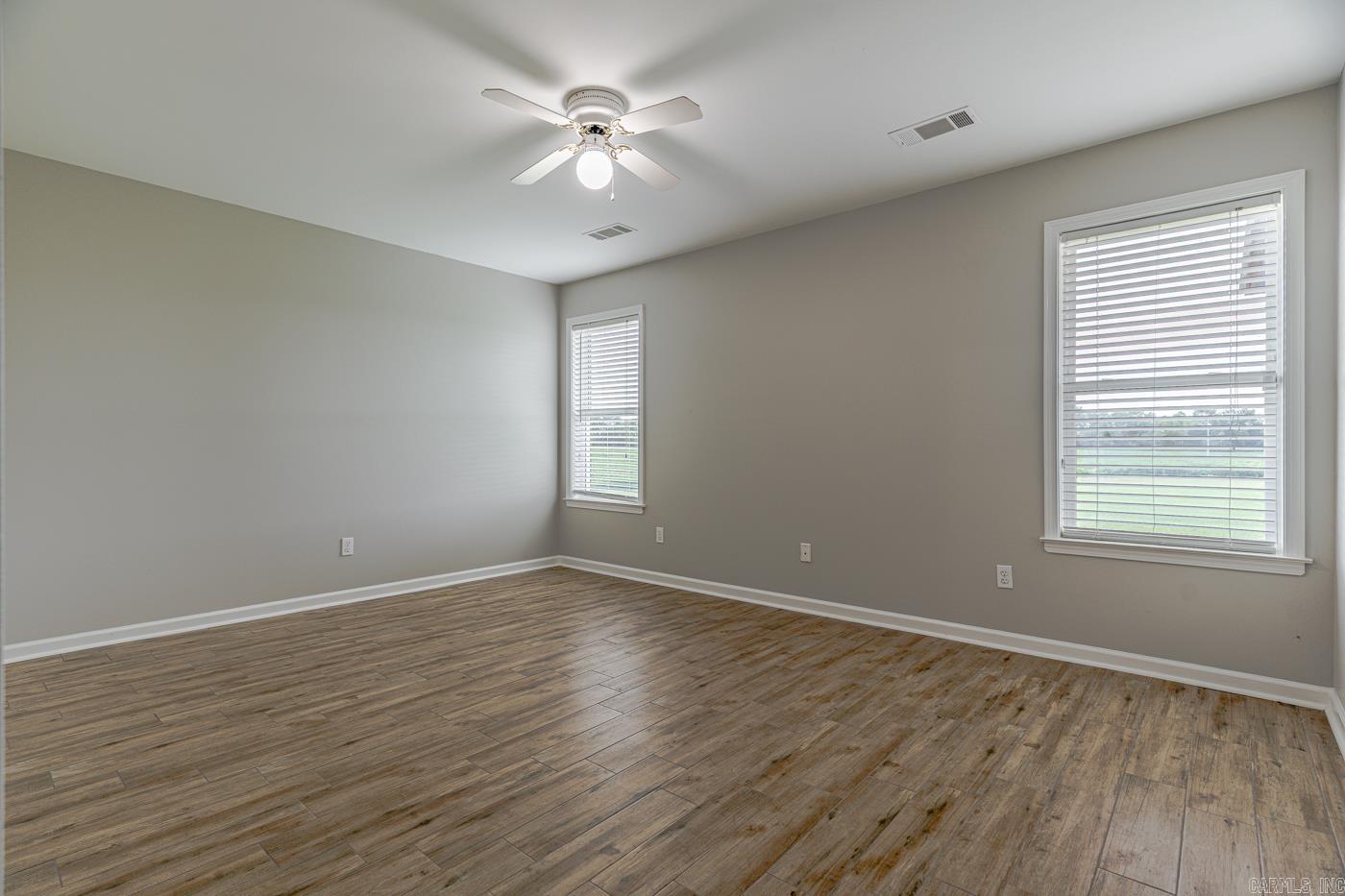 329 Windover Ln