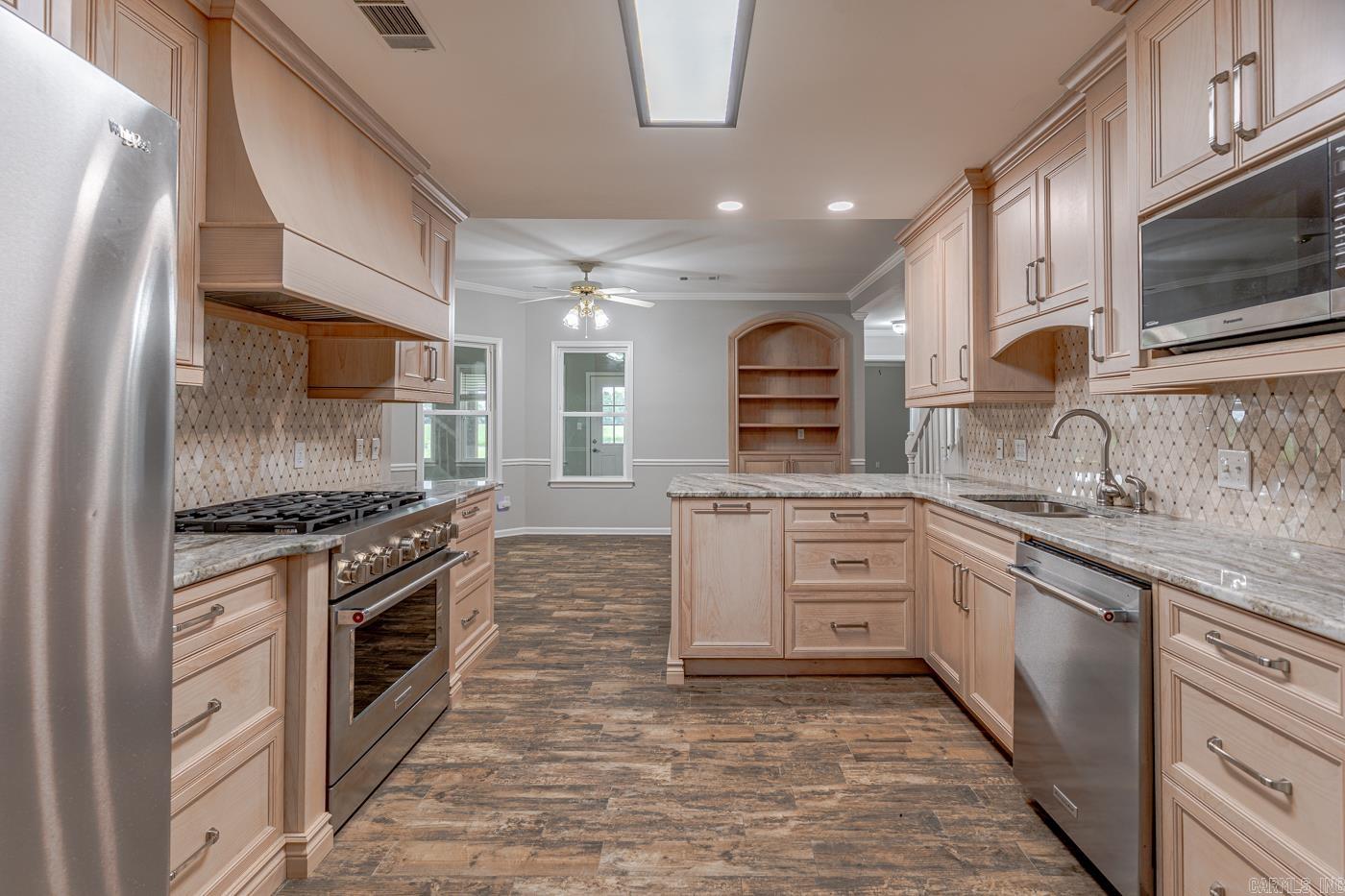 329 Windover Ln