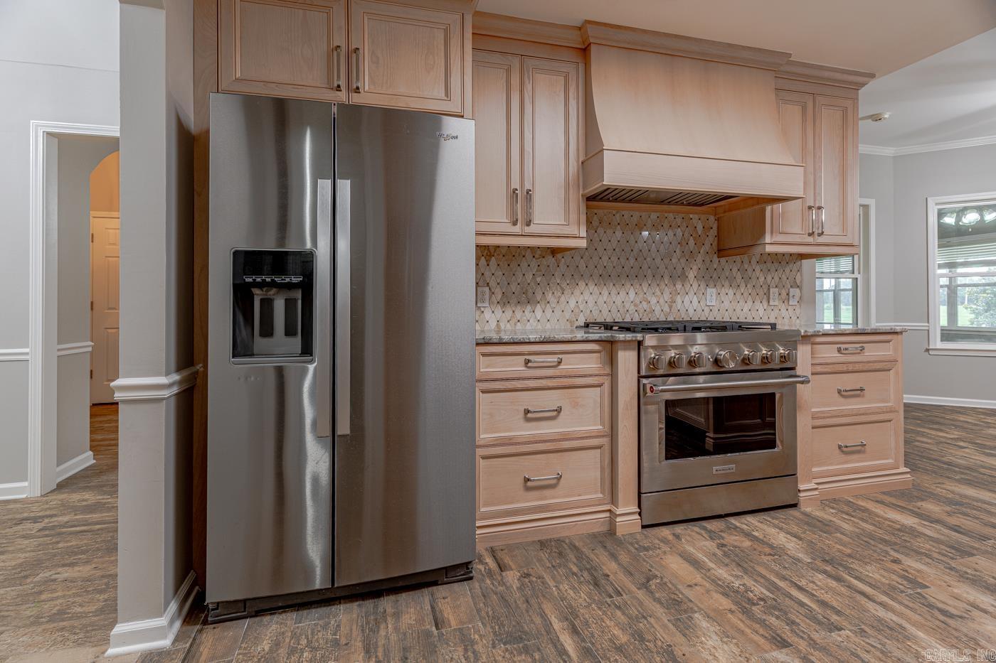 329 Windover Ln