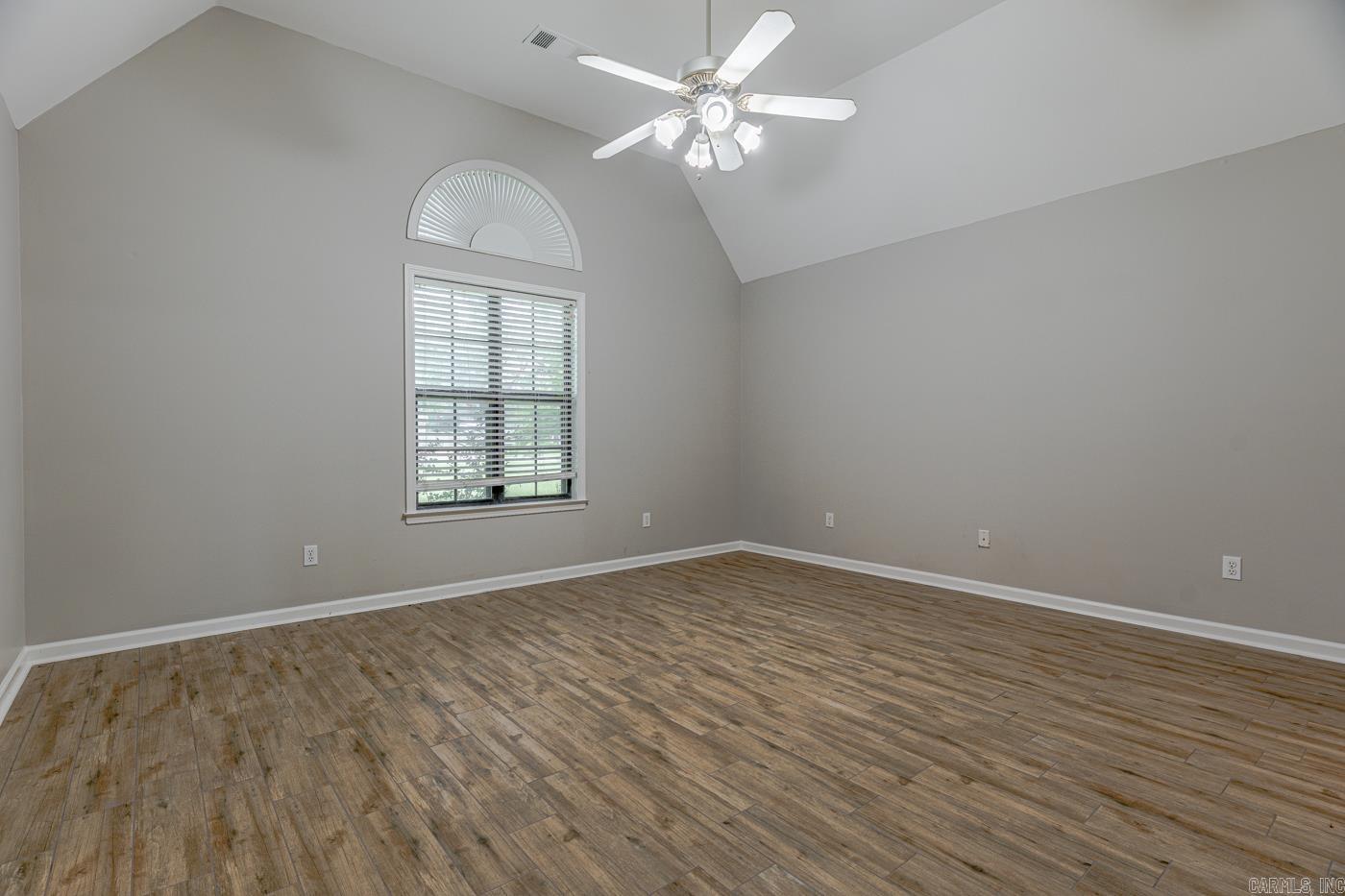 329 Windover Ln