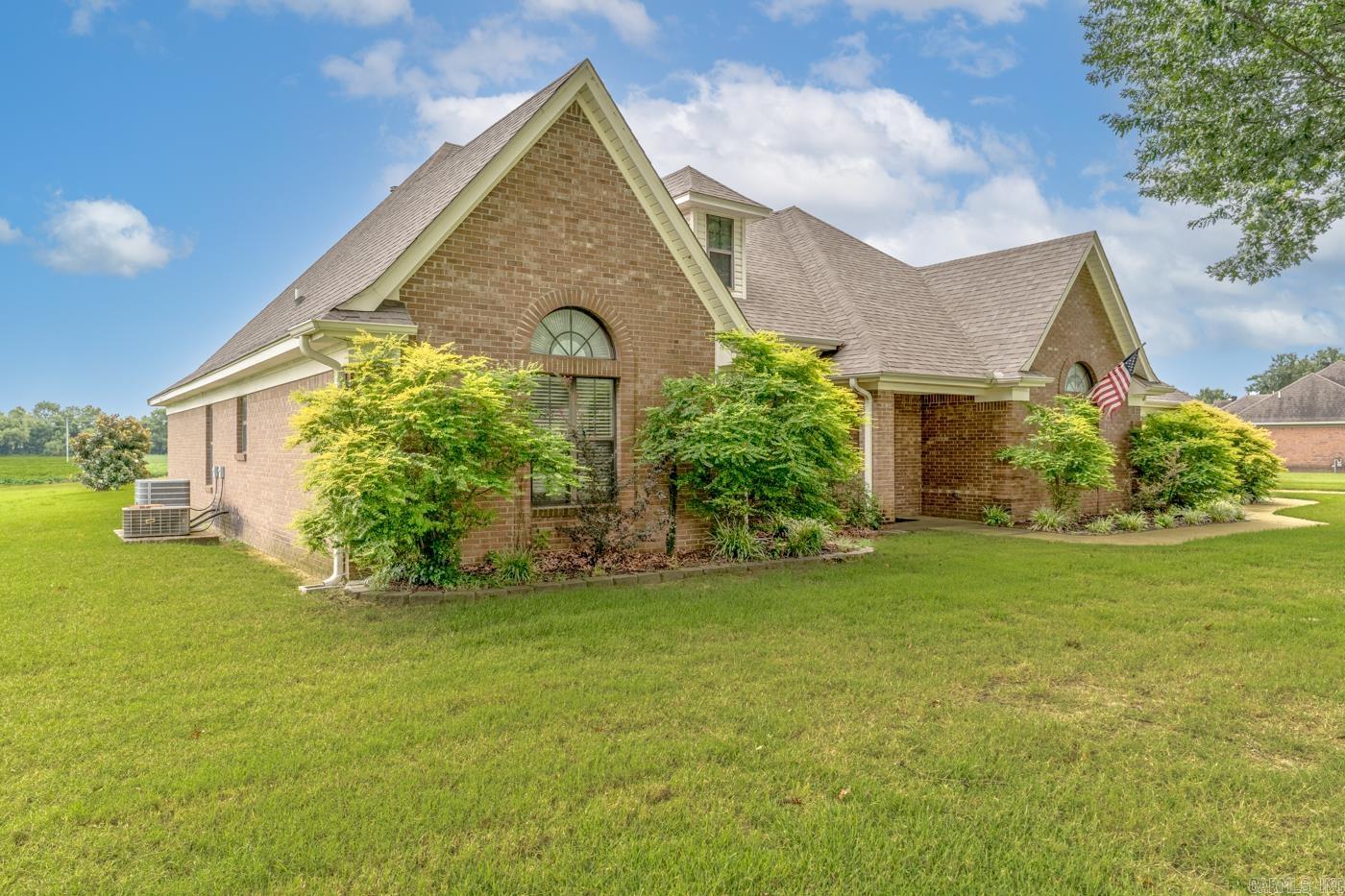 329 Windover Ln