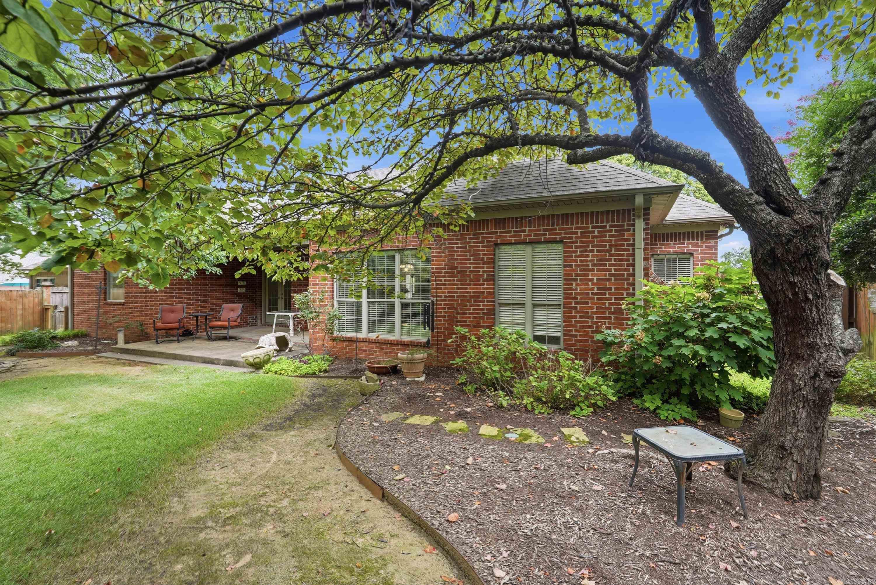 1405 Montana Drive