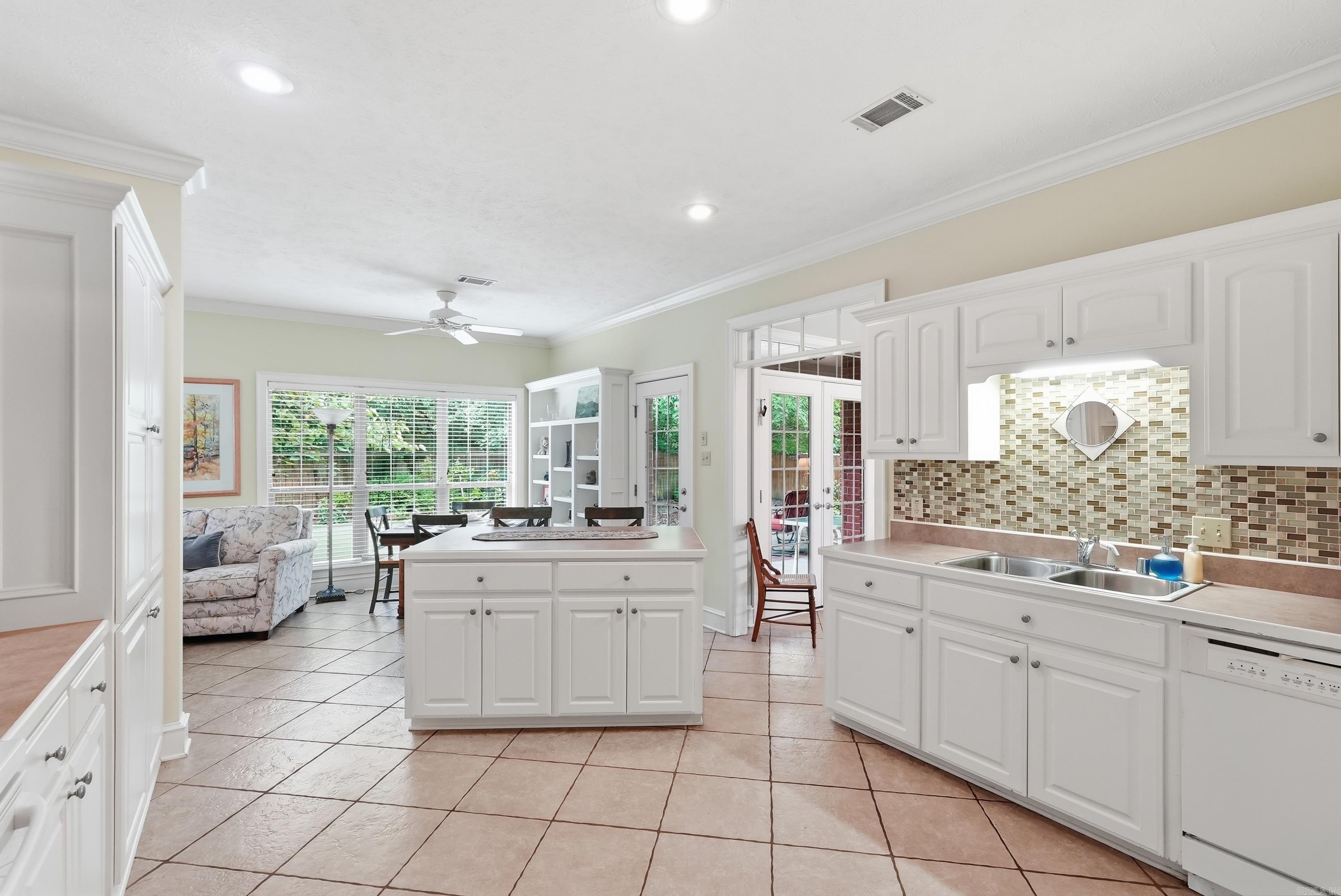 1405 Montana Drive