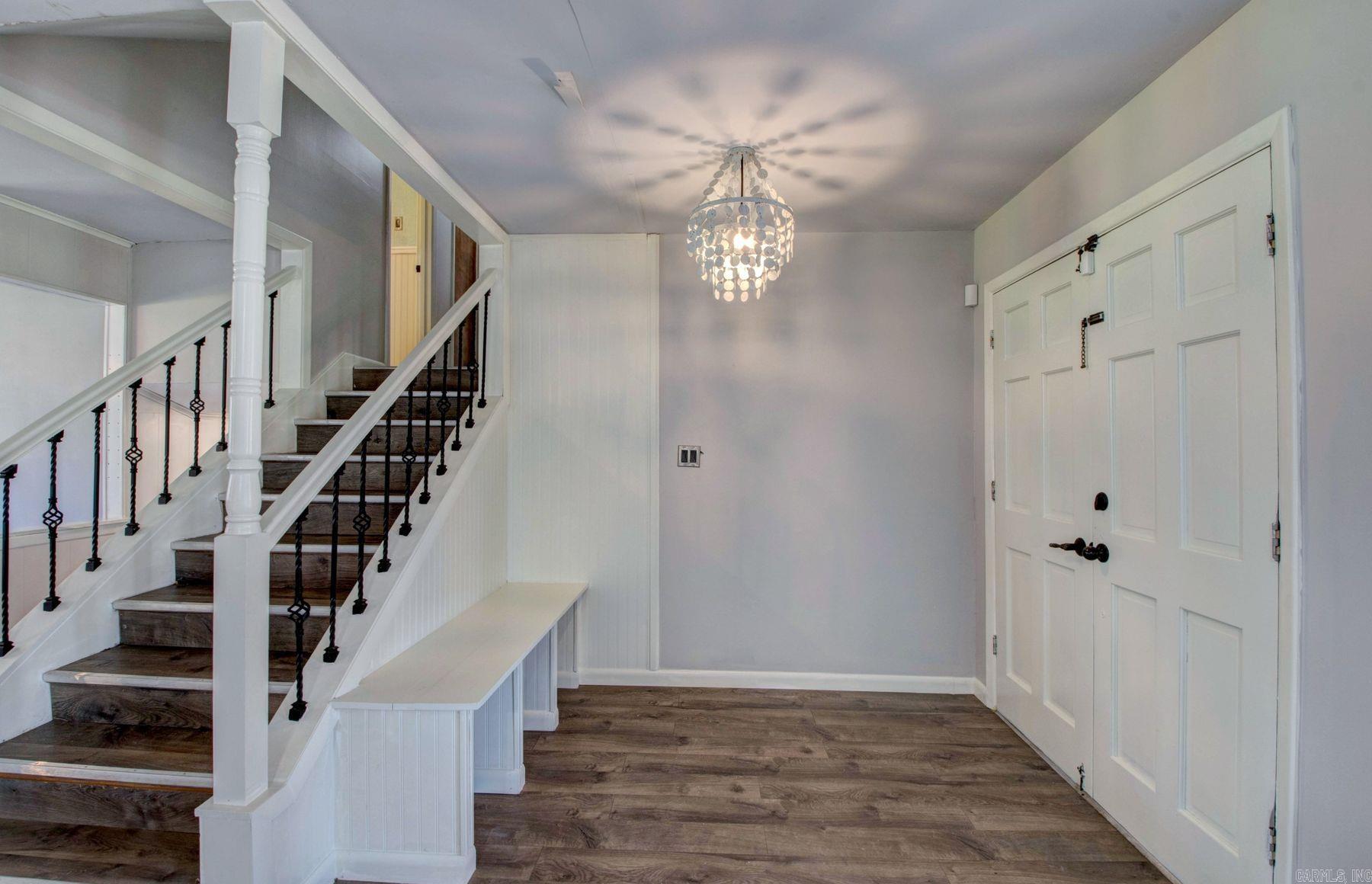 61 Cardinal Valley Drive