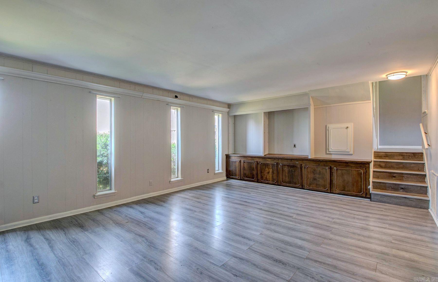 61 Cardinal Valley Drive