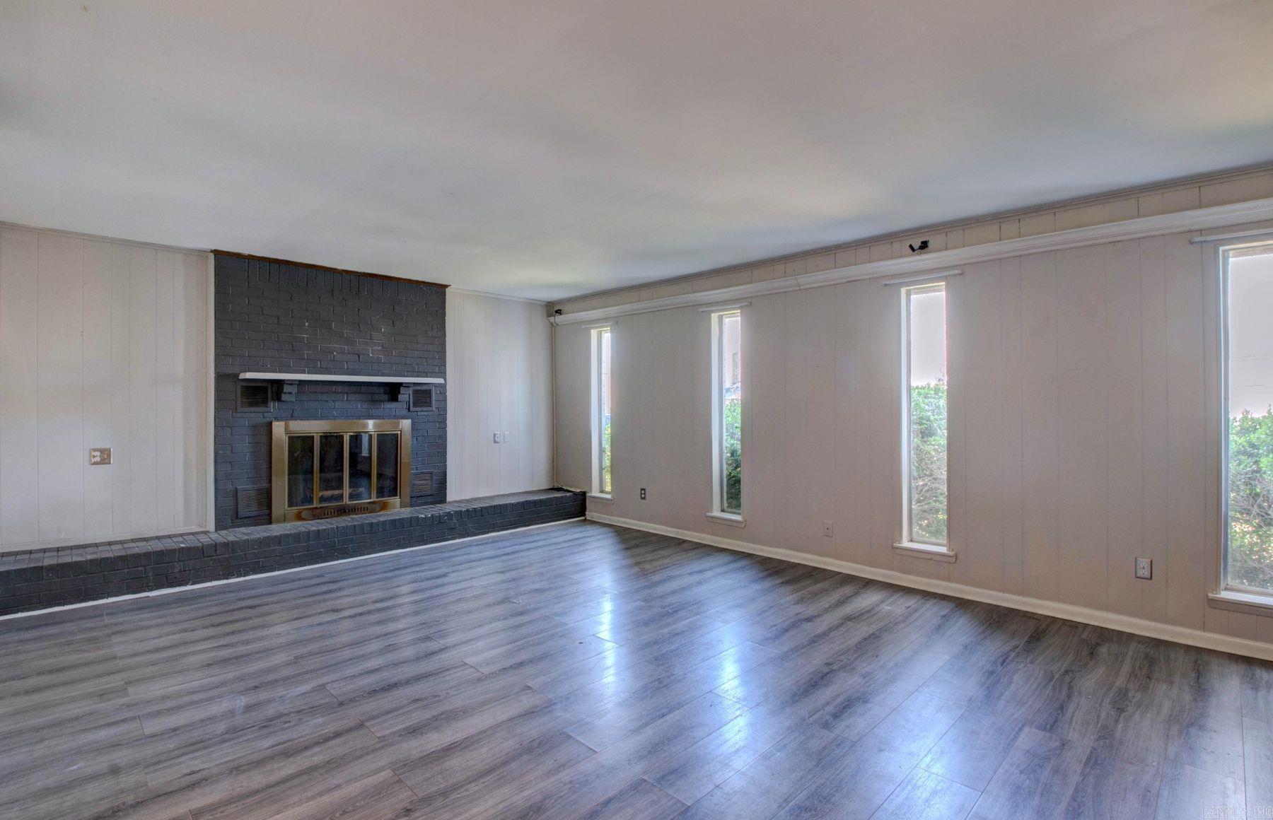61 Cardinal Valley Drive