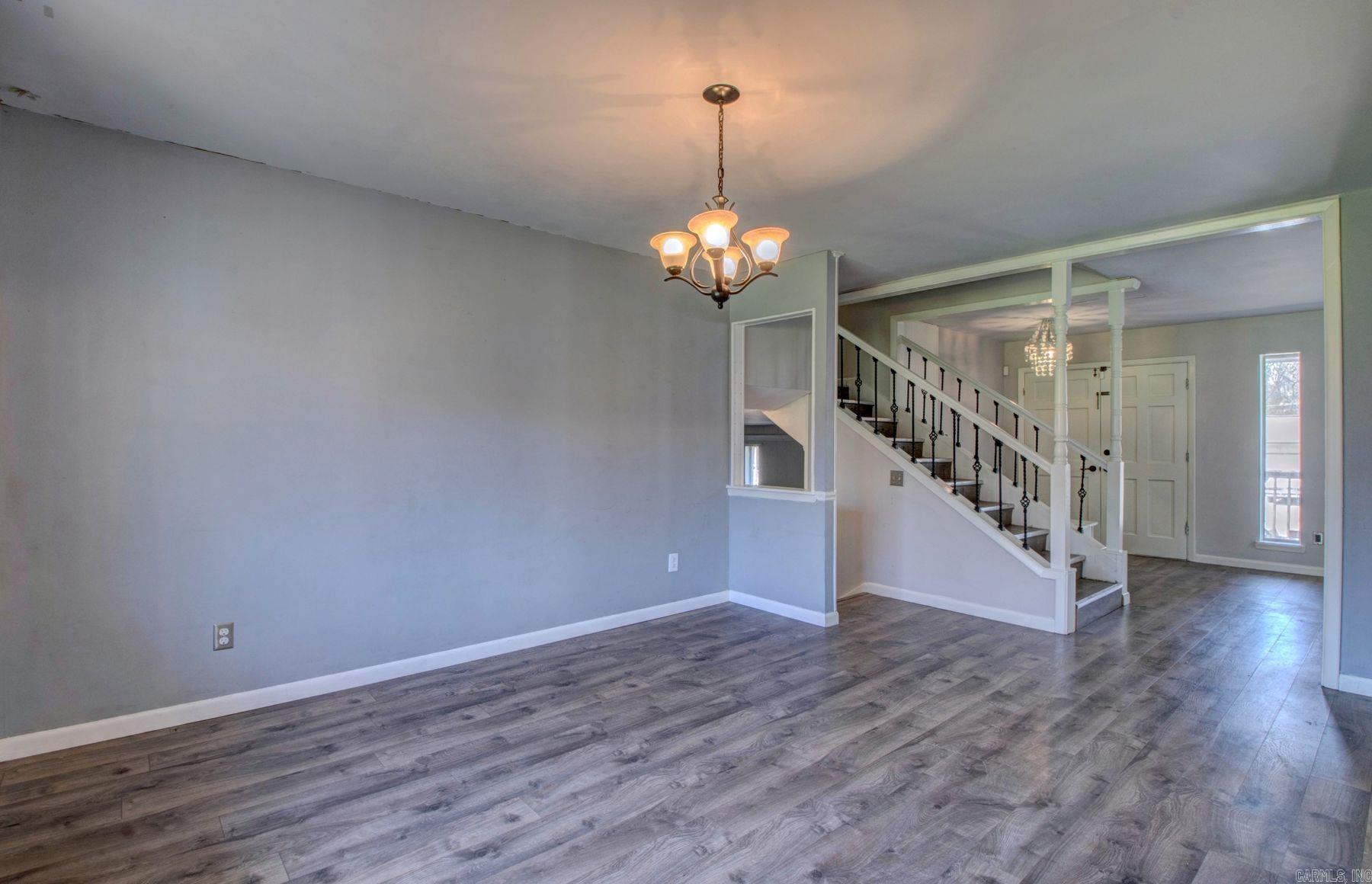61 Cardinal Valley Drive