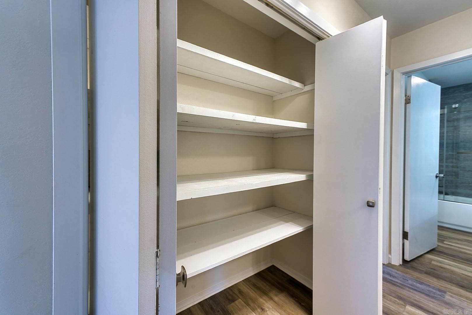 1100 Woodlawn Avenue, Unit 19