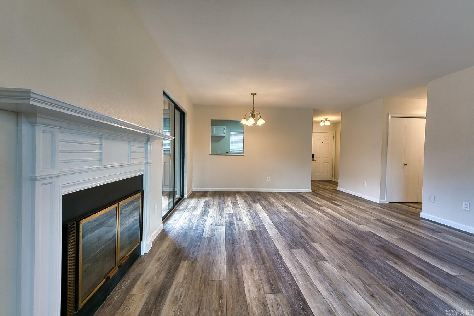 1100 Woodlawn Avenue, Unit 19