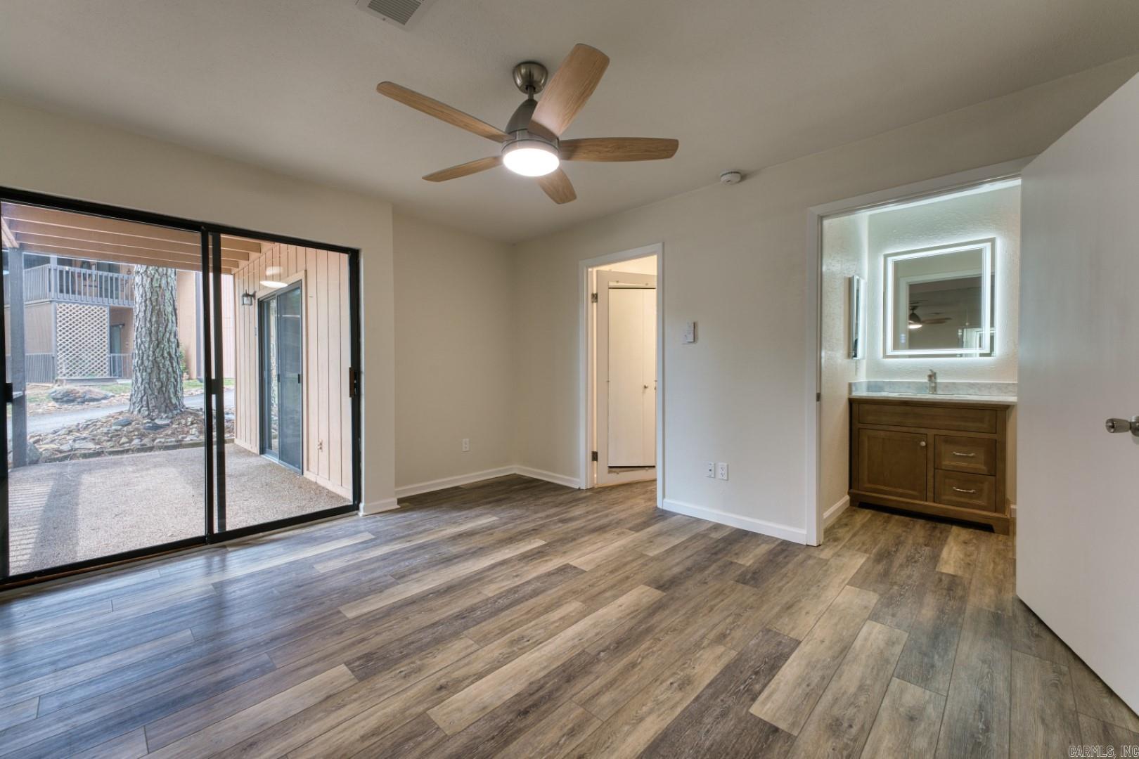 1100 Woodlawn Avenue, Unit 19