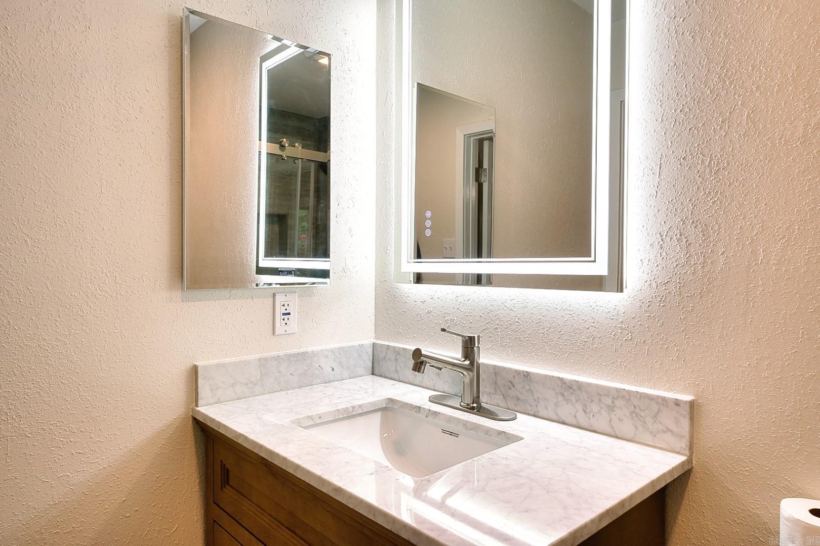 1100 Woodlawn Avenue, Unit 19