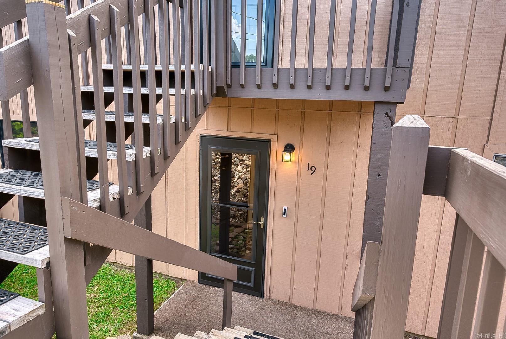 1100 Woodlawn Avenue, Unit 19