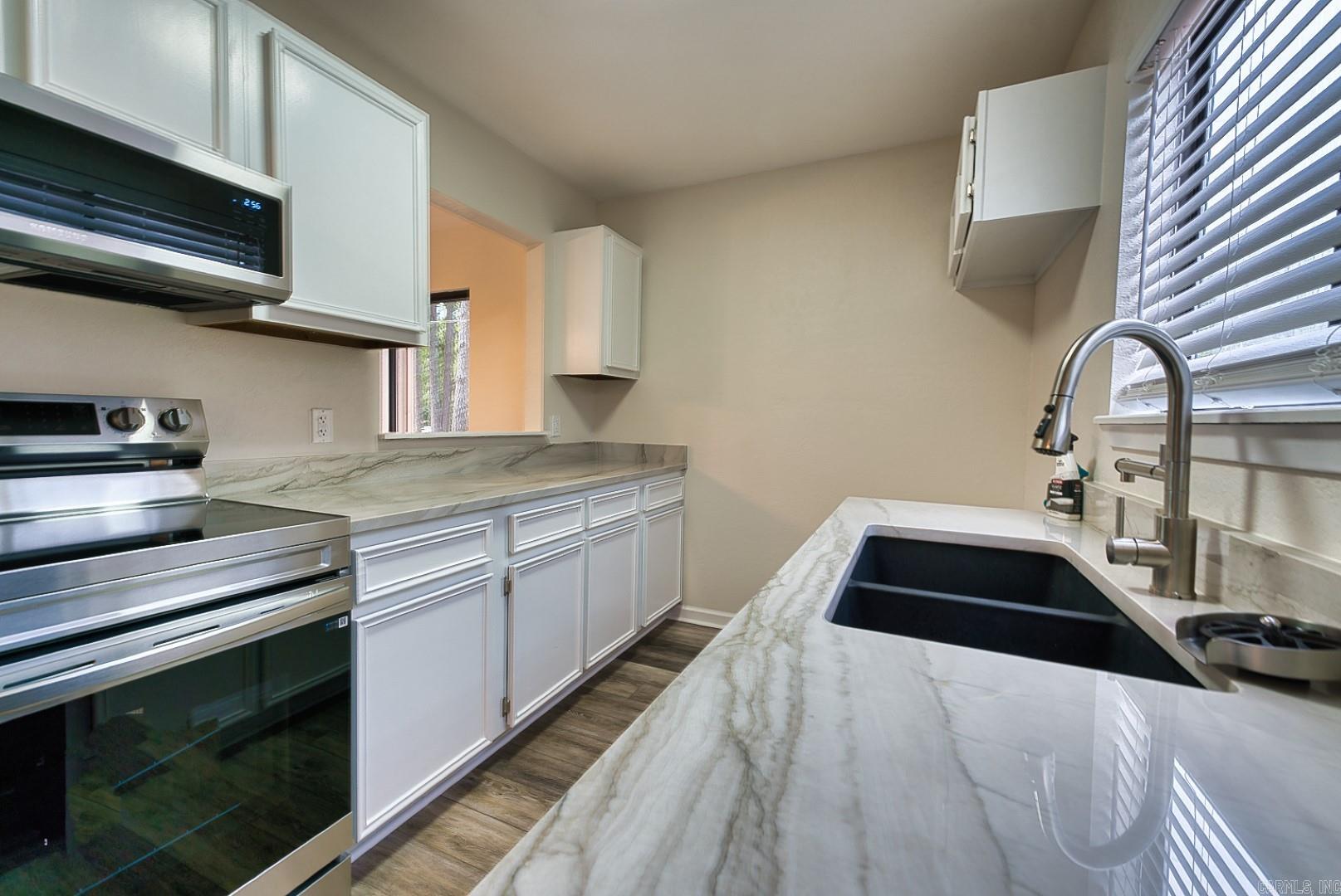 1100 Woodlawn Avenue, Unit 19