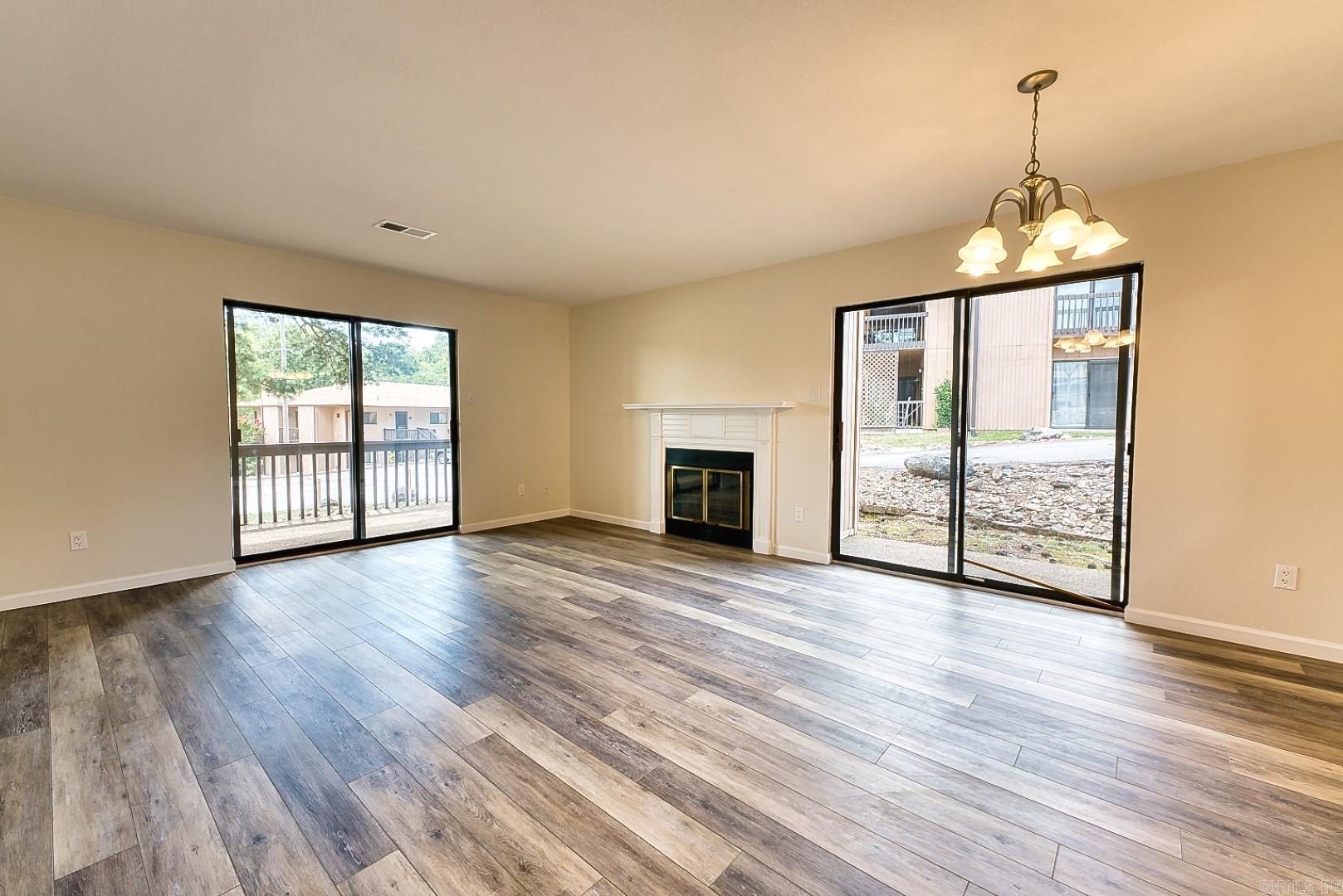 1100 Woodlawn Avenue, Unit 19