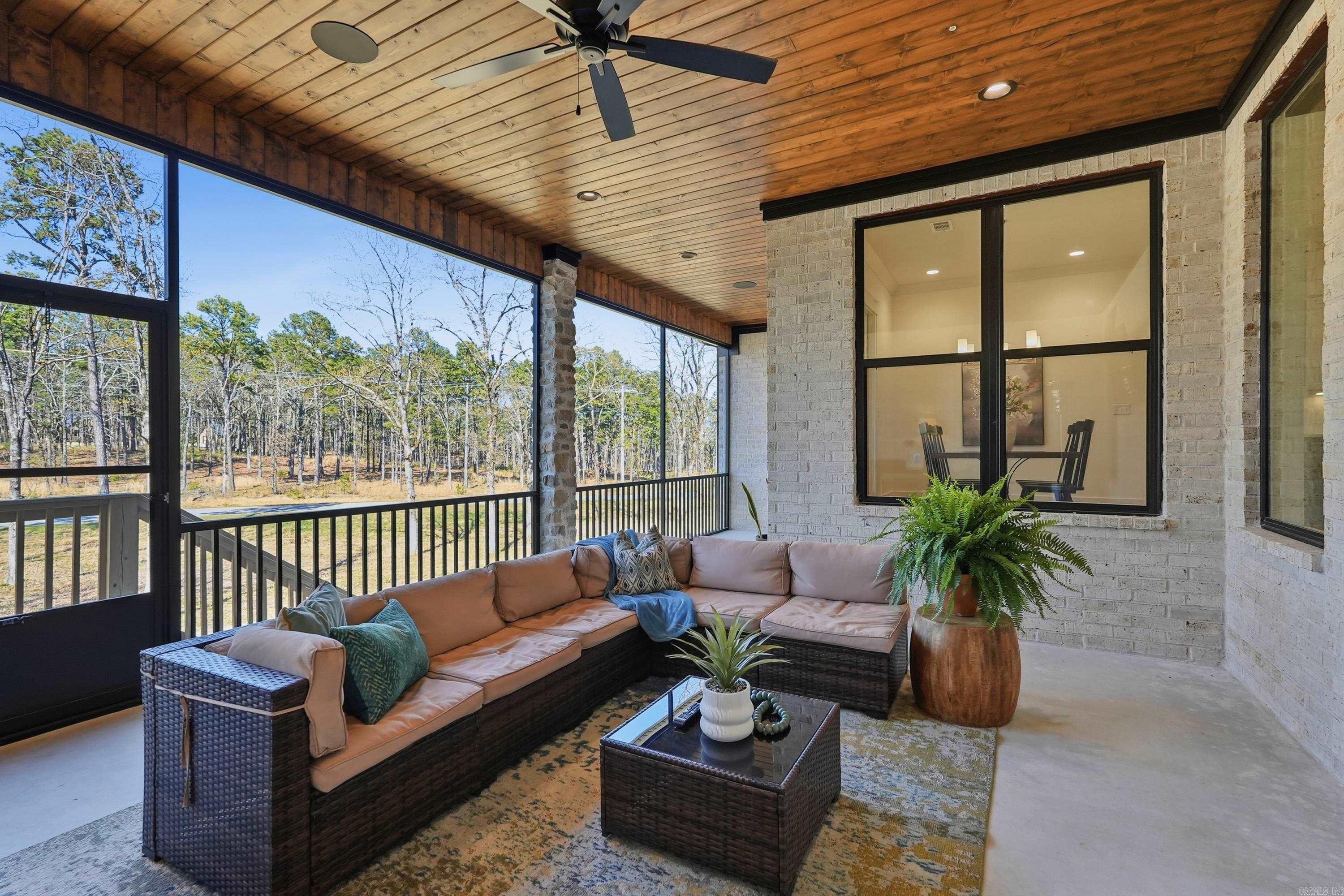 2940 Orchard View Drive