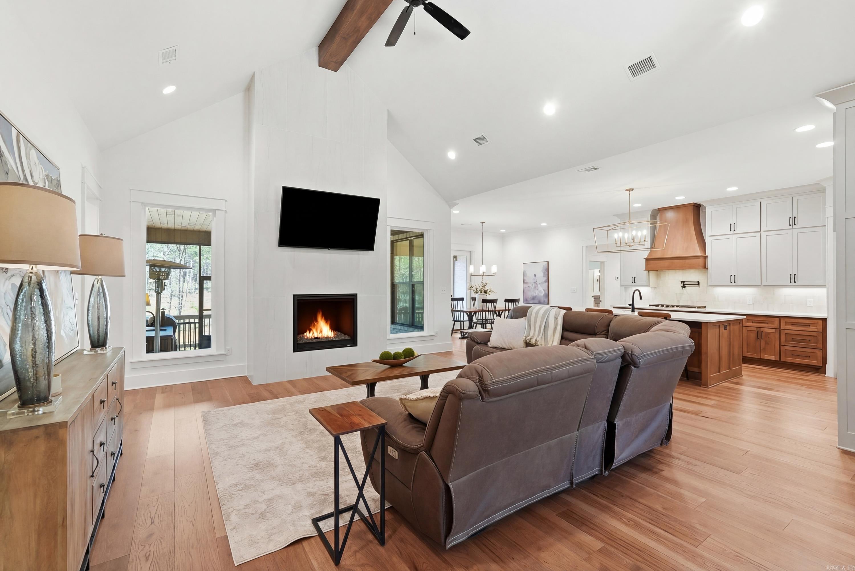2940 Orchard View Drive