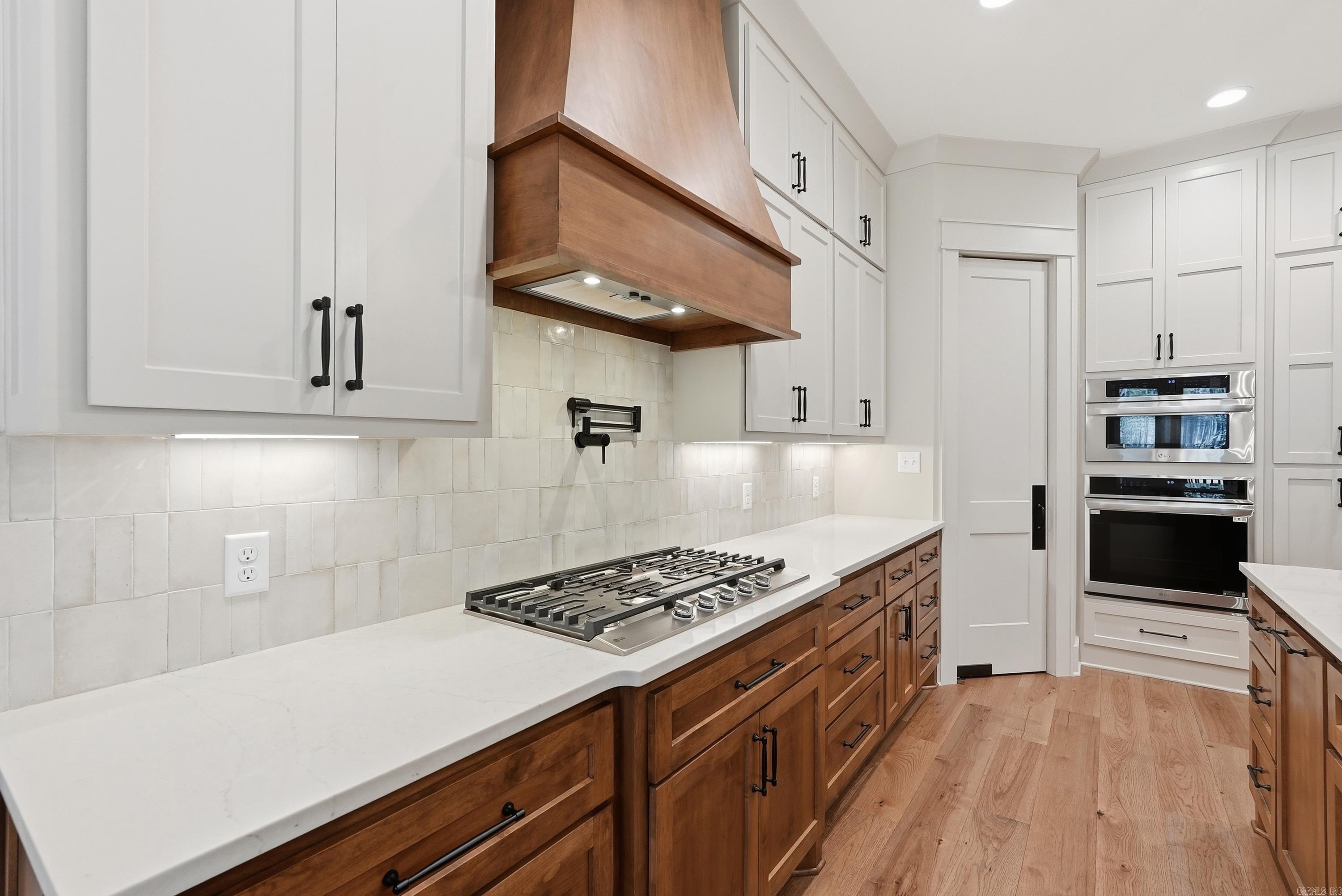 2940 Orchard View Drive