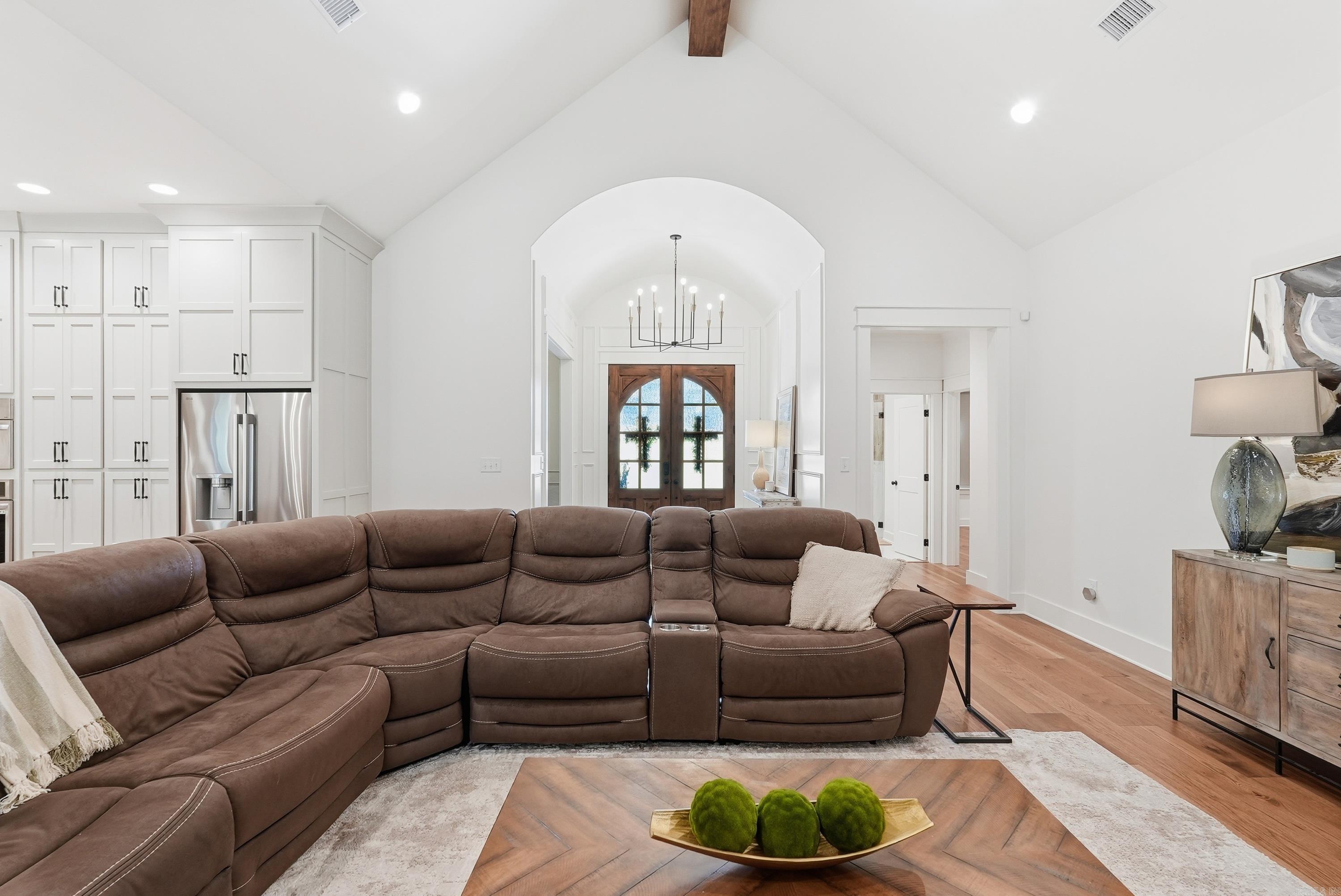 2940 Orchard View Drive
