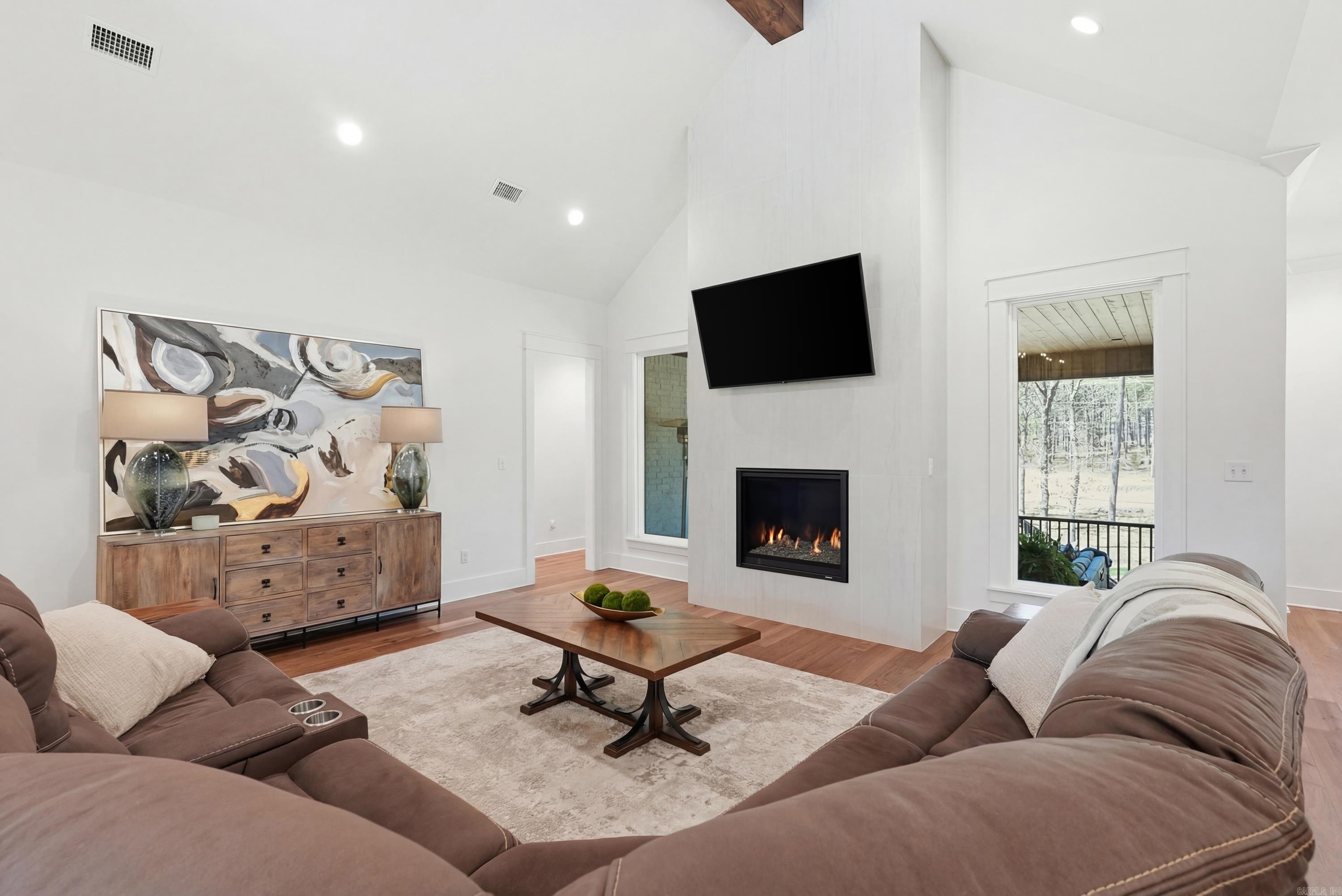 2940 Orchard View Drive