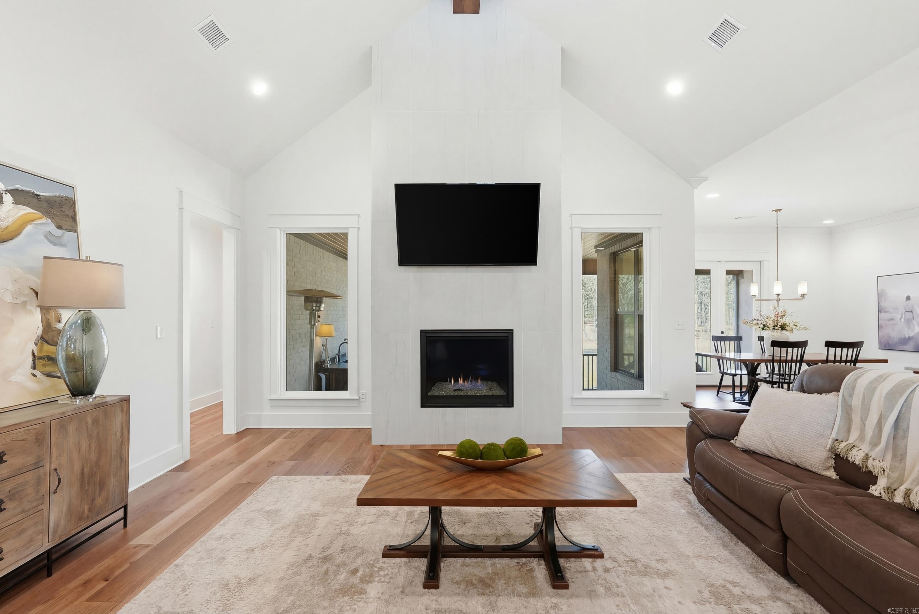 2940 Orchard View Drive