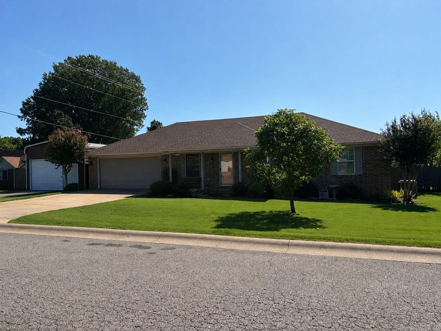 3 Sunflower Dr