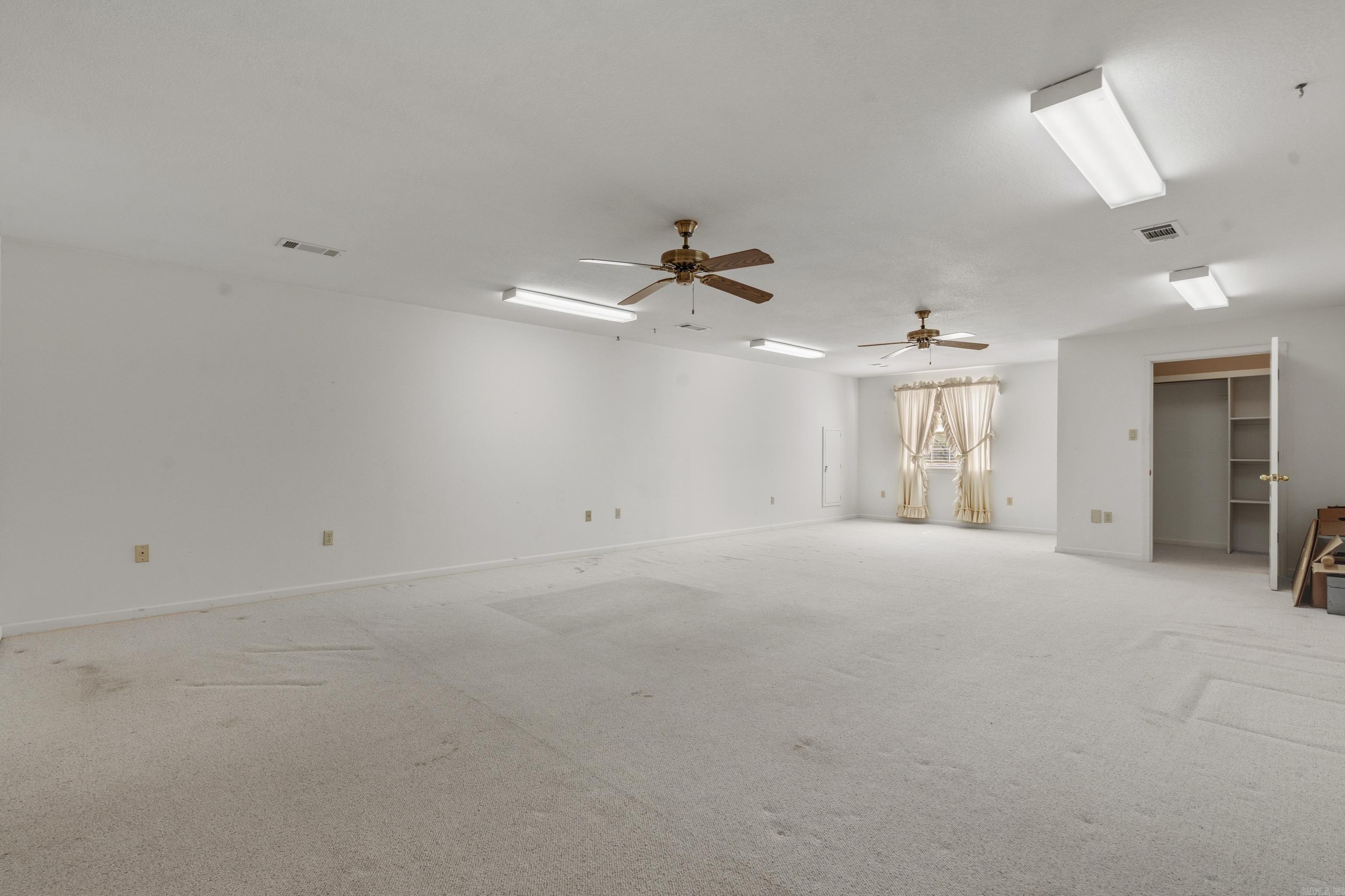 201 Green Willow Lane
