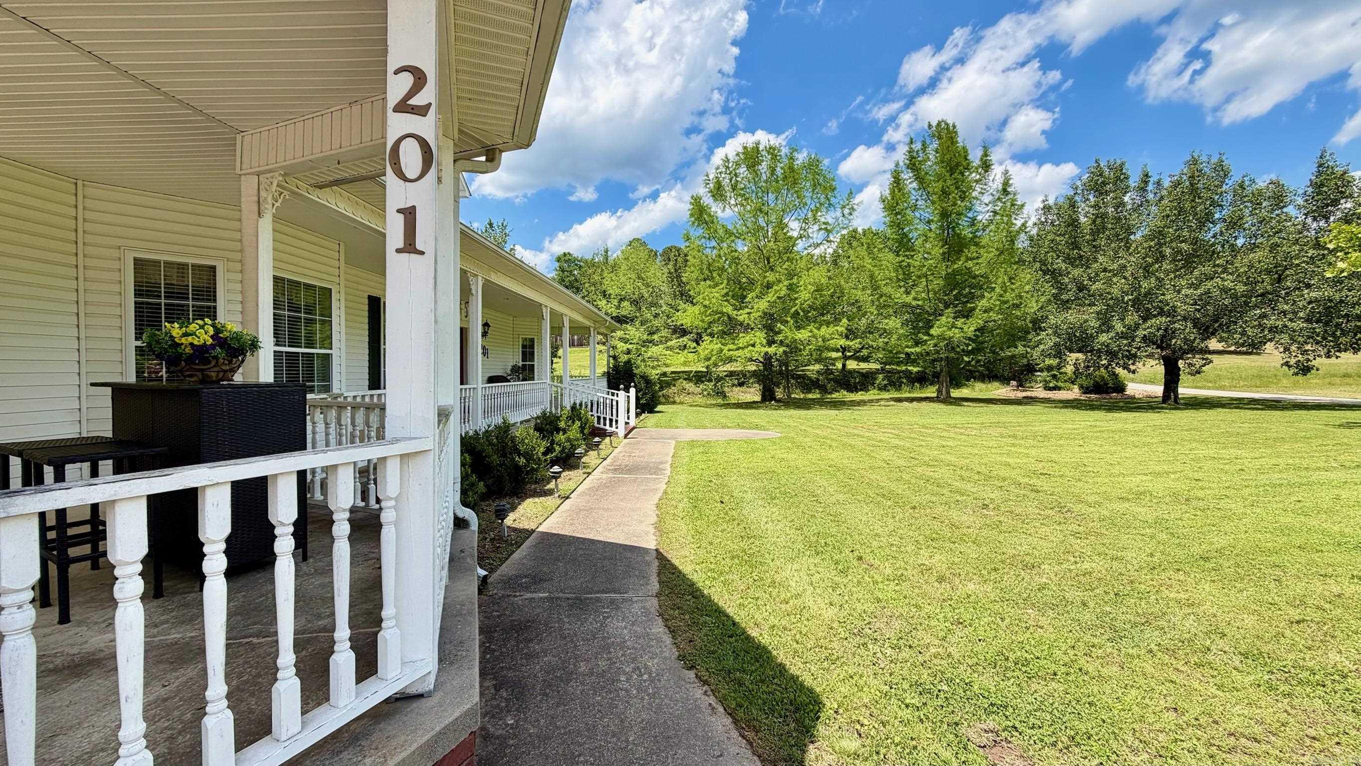 201 Green Willow Lane